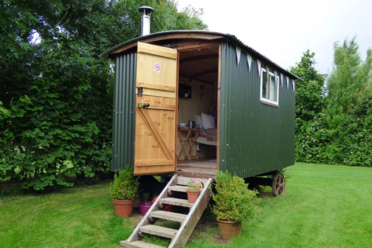 The Bolt Hole. Glamping in Rhossili