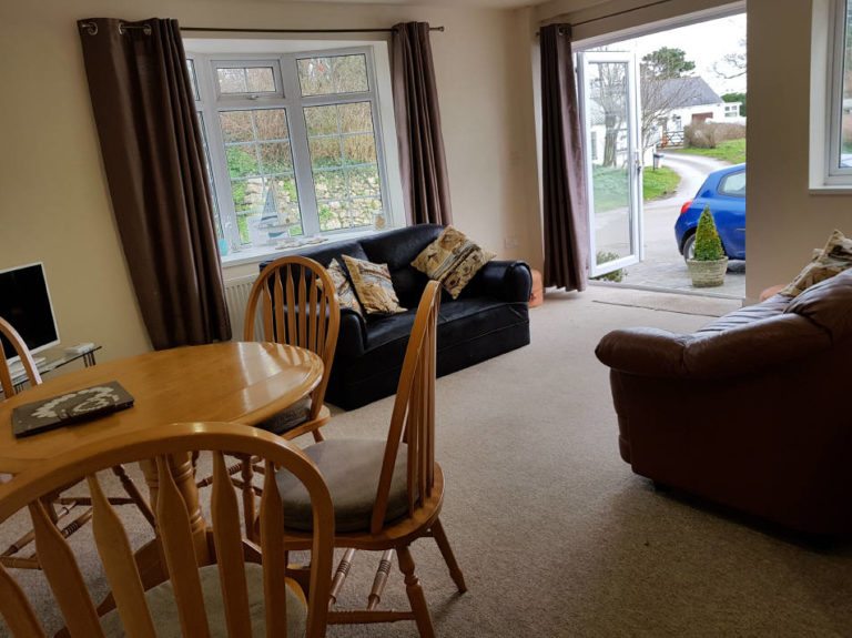 Sea Breeze selfcatering apartments in Horton, Gower Gower Holidays