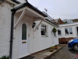 Sea Breeze Apartment 3 self-catering apartment, Horton, Gower