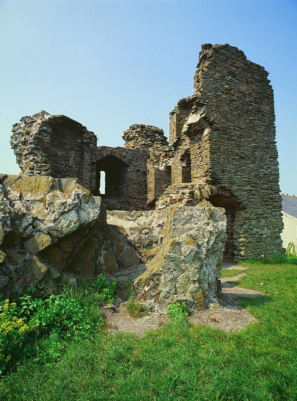 Loughor Castle, Loughor, South Wales Gower Holidays