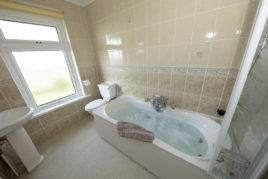 The family bathroom at Faircroft, Rhossili