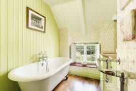 Upstairs Bathroom with roll top bath